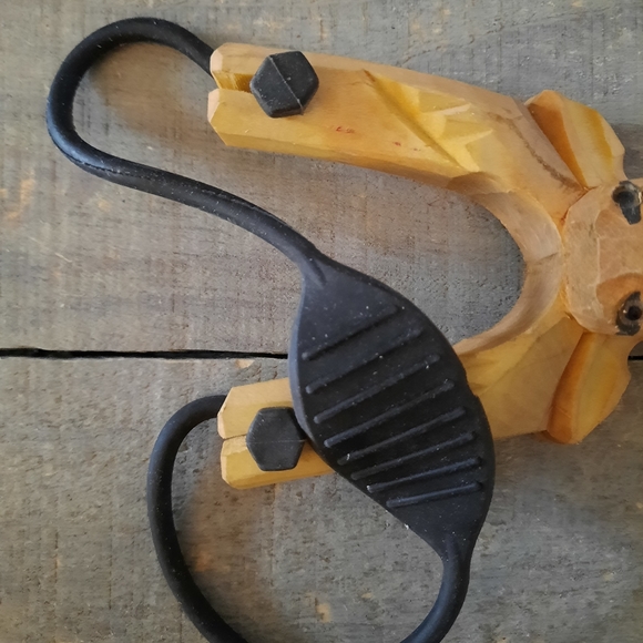 Vintage Carved Wooden Moose Slingshot - Picture 6 of 11